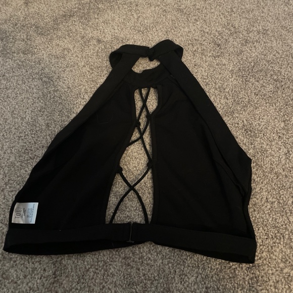 Backless lace up top - Picture 2 of 2